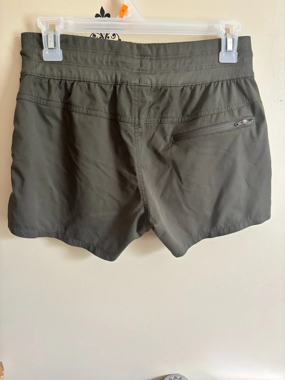 The North Face shorts women’s size small